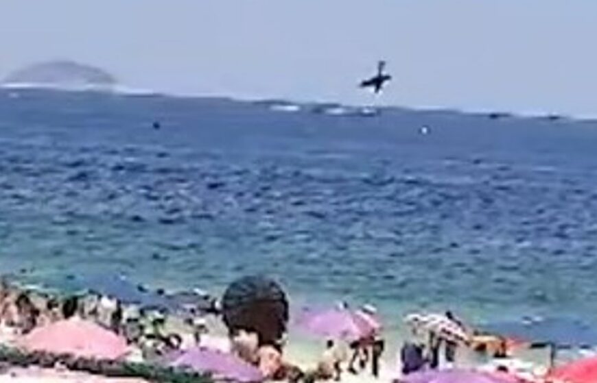 Queda de avião em praia do Rio de Janeiro mata piloto