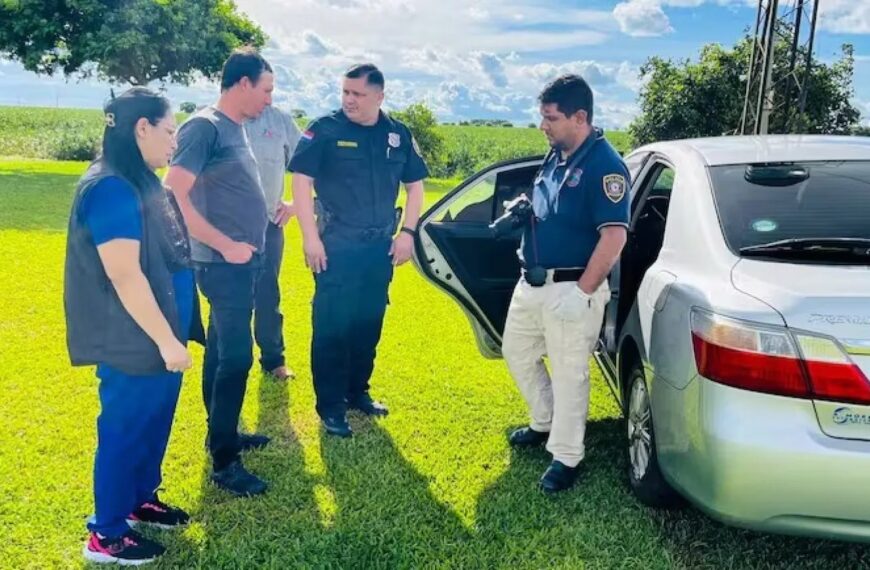 Criança fica presa dentro do carro dos pais e morre asfixiada