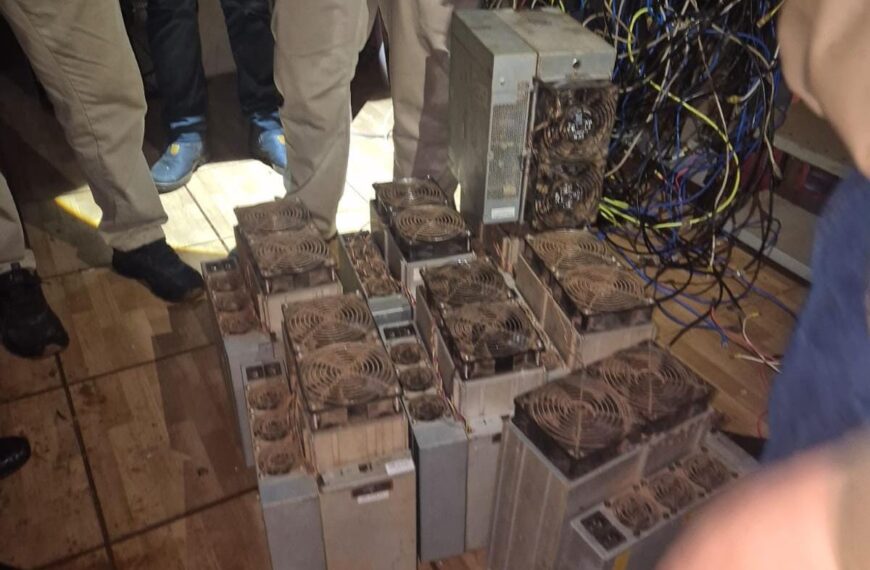 Polícia desmantela “mineradora” de criptomoeda na fronteira  