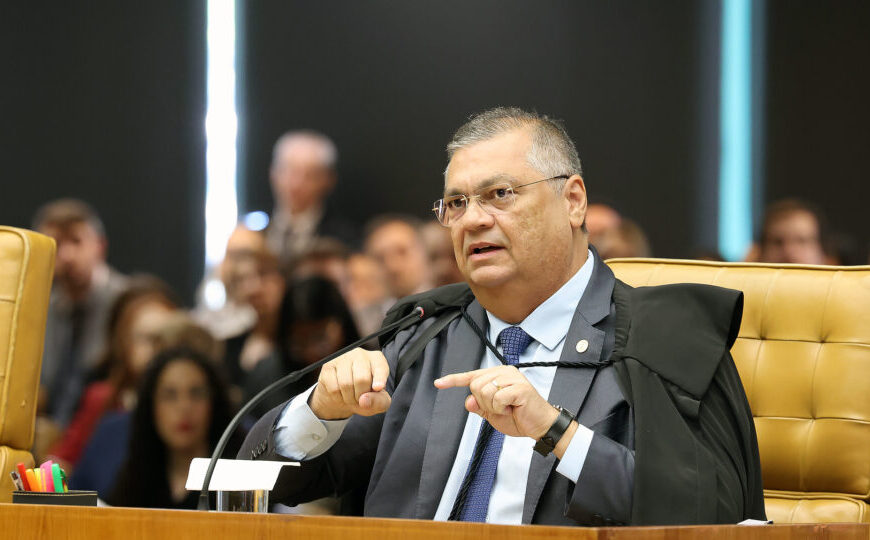 Dino justifica silêncio sobre indicação de Messias: tema “politicamente controvertido”