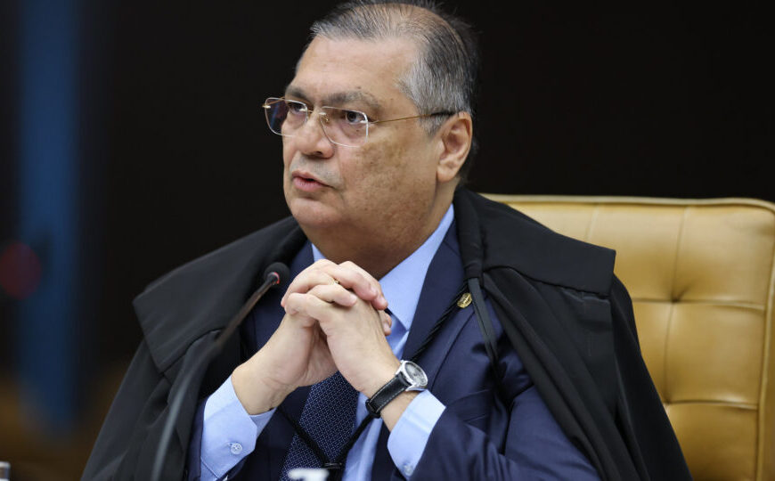 Dino diz que acordo da…