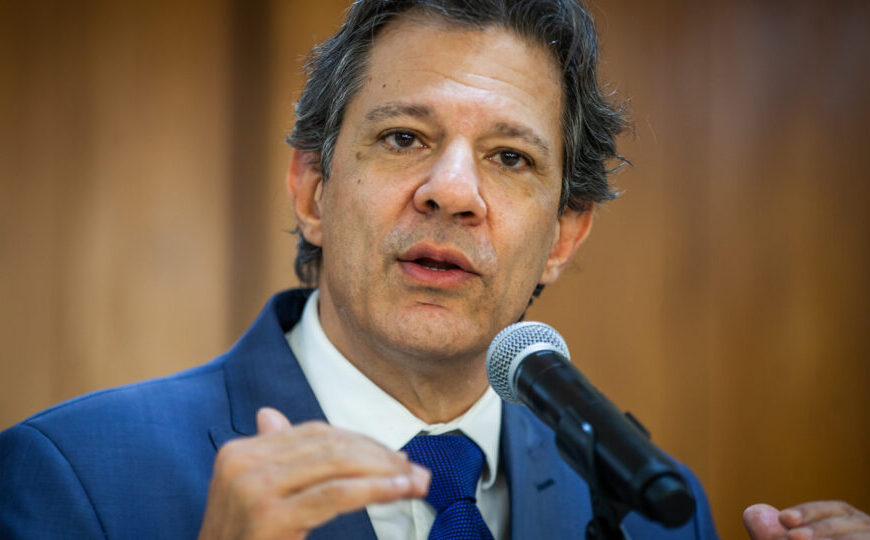 Haddad confirma que pode deixar a Fazenda para atuar na campanha de Lula