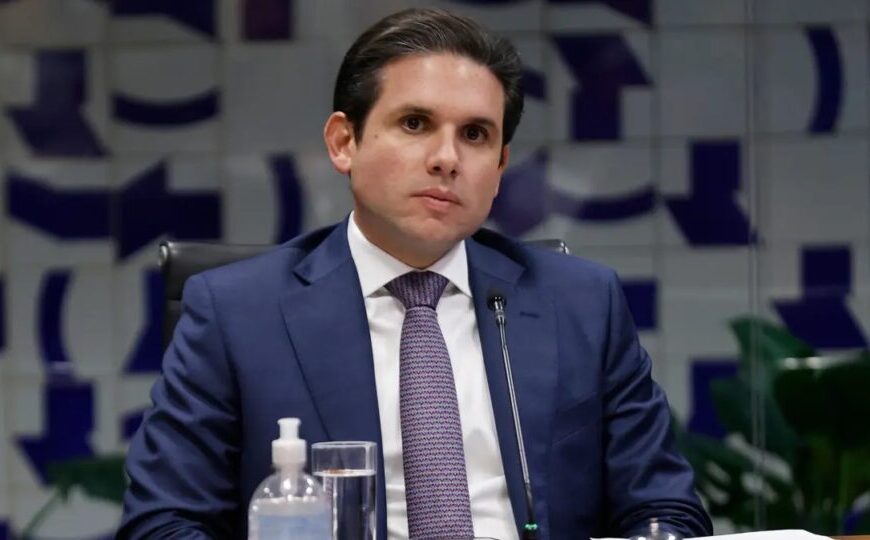 Motta deve avançar com PEC da Segurança Pública nesta semana