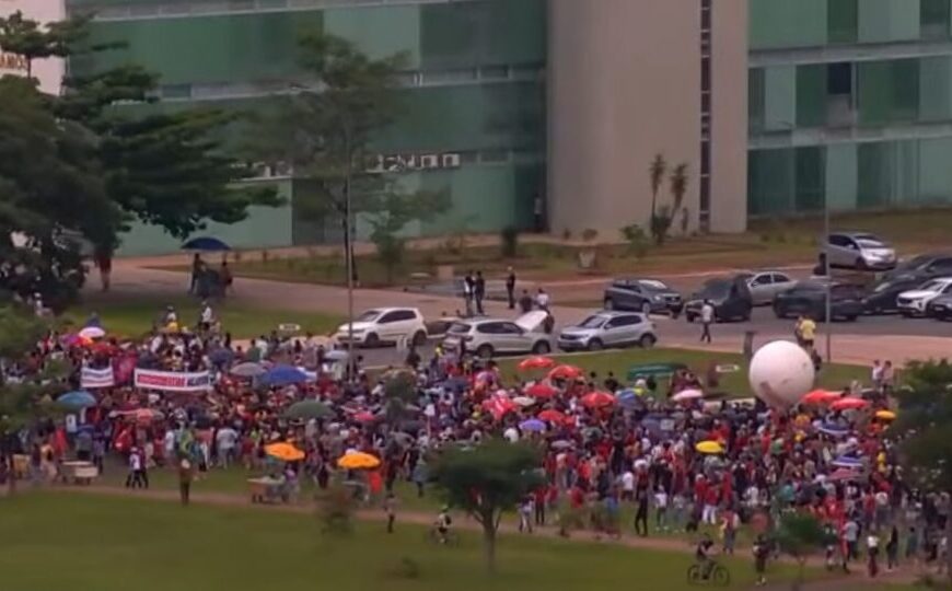 Protesto da esquerda com artistas contra dosimetria tem adesão menor que o de setembro