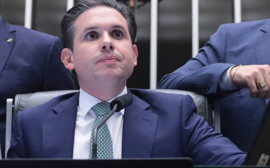 Motta reage à decisão de Dino contra ex-assessora de Lira