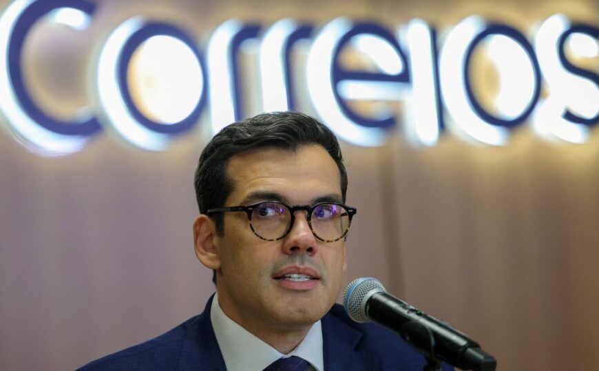 Correios devem fechar mil agências e demitir de 15 mil funcionários