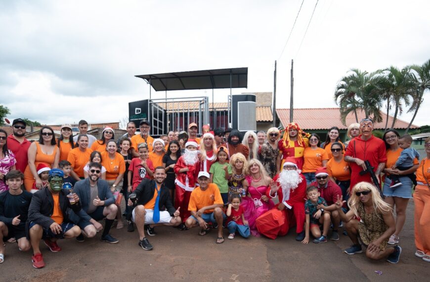 Vila Áurea em festa no Natal com o jogo “Saia X Paletó”