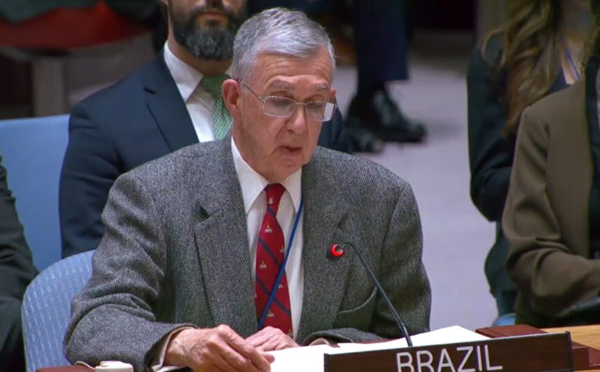 Brasil acusa EUA de violar Carta da ONU ao mobilizar militares próximo à Venezuela