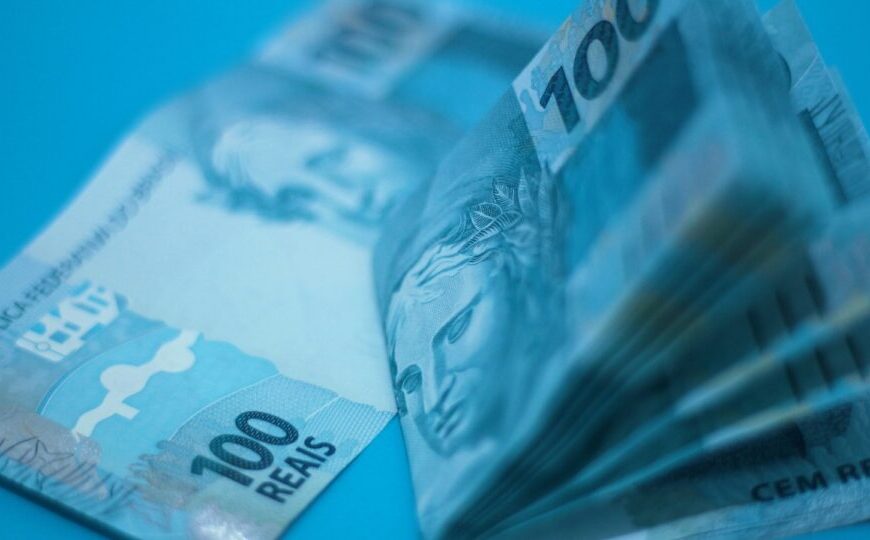 Remuneração acima do teto põe 40 mil servidores no grupo 1% mais rico do país