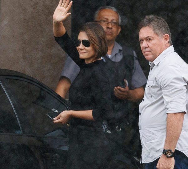 Michelle relata tonturas de Bolsonaro e vê “risco&hellip;