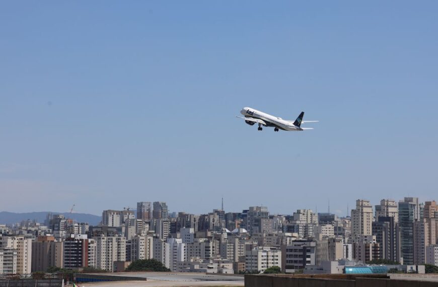 Preço médio das passagens aéreas cai 20% em novembro