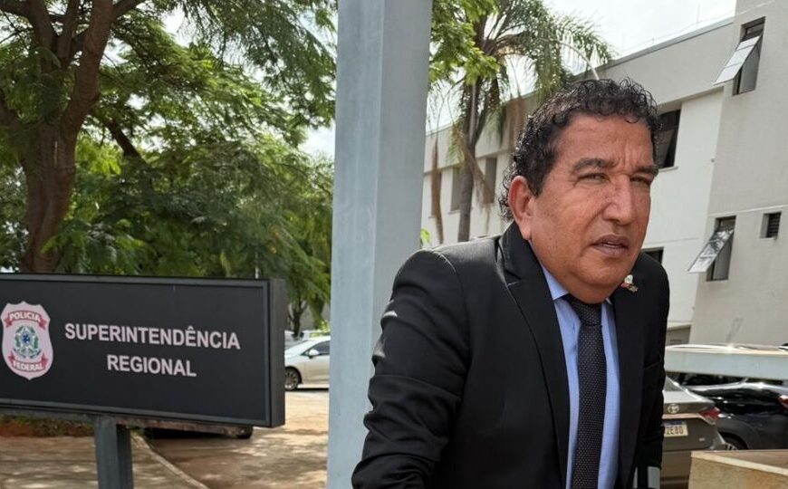 Magno Malta pede para vistoriar condições de cela de Bolsonaro na PF