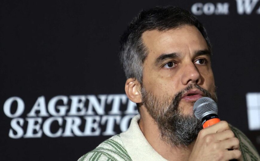 Wagner Moura ironiza que “O Agente Secreto” não existiria sem Bolsonaro
