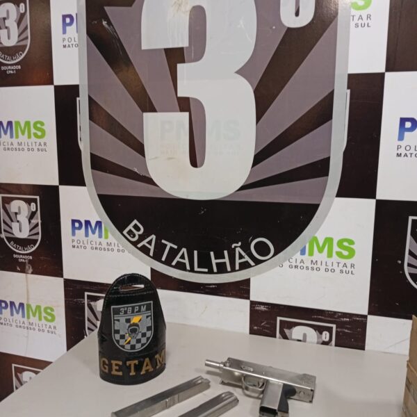 Jovem é presa com submetralhadora durante abordagem no&hellip;