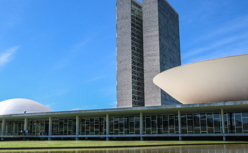 Como o Centrão se articula para esvaziar a CPI do Banco Master no Congresso