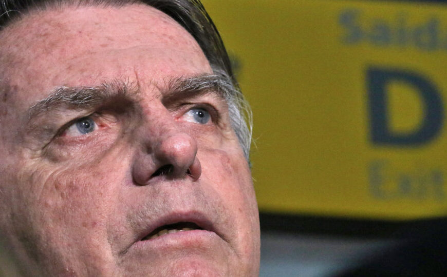 Bolsonaro é transferido da PF para a Papuda por ordem de Moraes