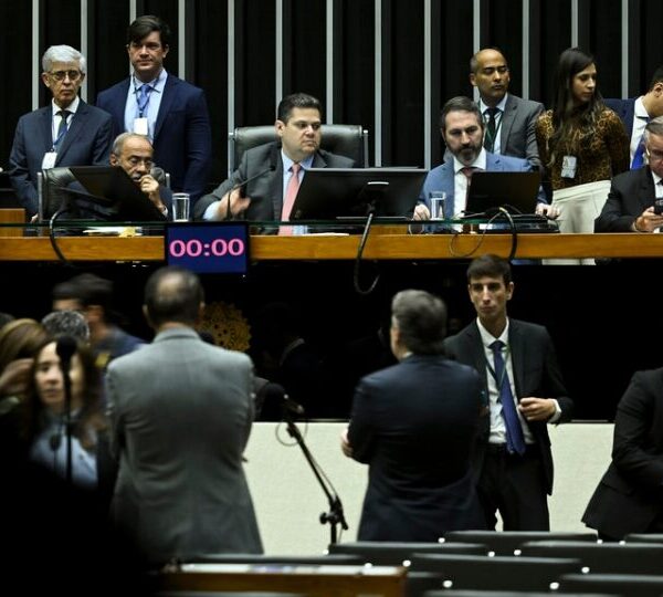 Janela partidária pressiona PL e amplia vantagem do&hellip;