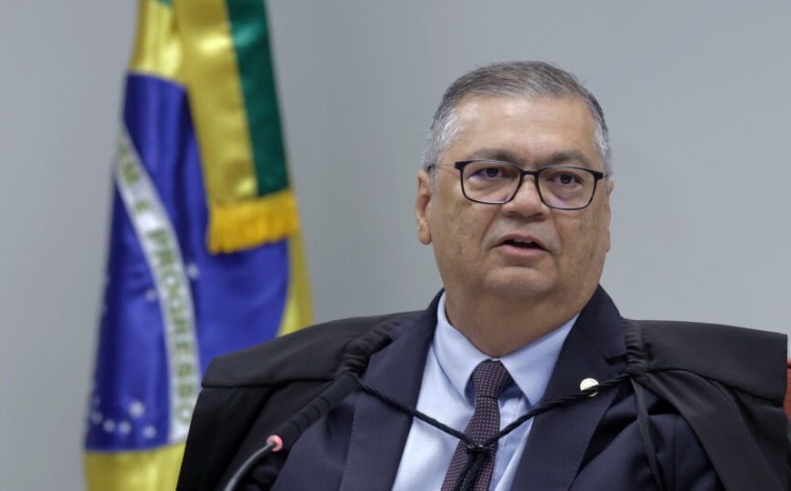 Câmara pede a Dino liberação de emendas de Eduardo, Ramagem e Zambelli