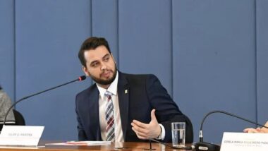 STF mantém prisão preventiva de Filipe Martins após audiência de custódia