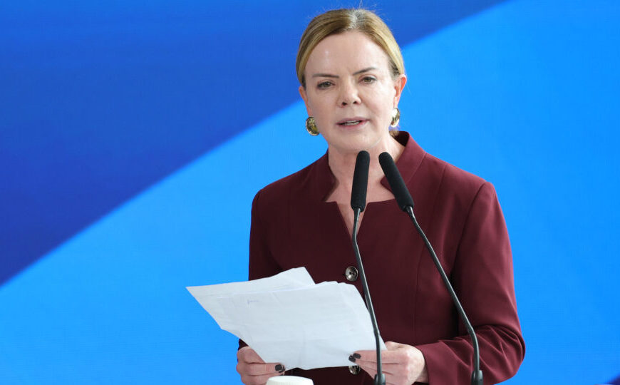 Gleisi Hoffmann anuncia pré-candidatura ao Senado pelo Paraná