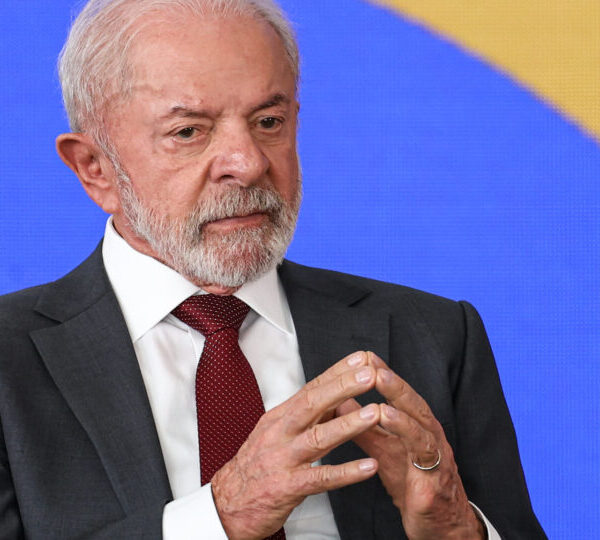 Governo lamenta mortes no Irã, evita condenar regime&hellip;