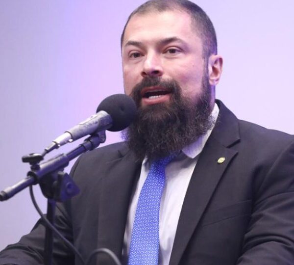 Justiça manda apagar do Instagram vídeo em que&hellip;