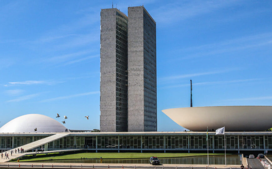 Lobby avança sem regulamentação no Brasil e expõe influências no Congresso