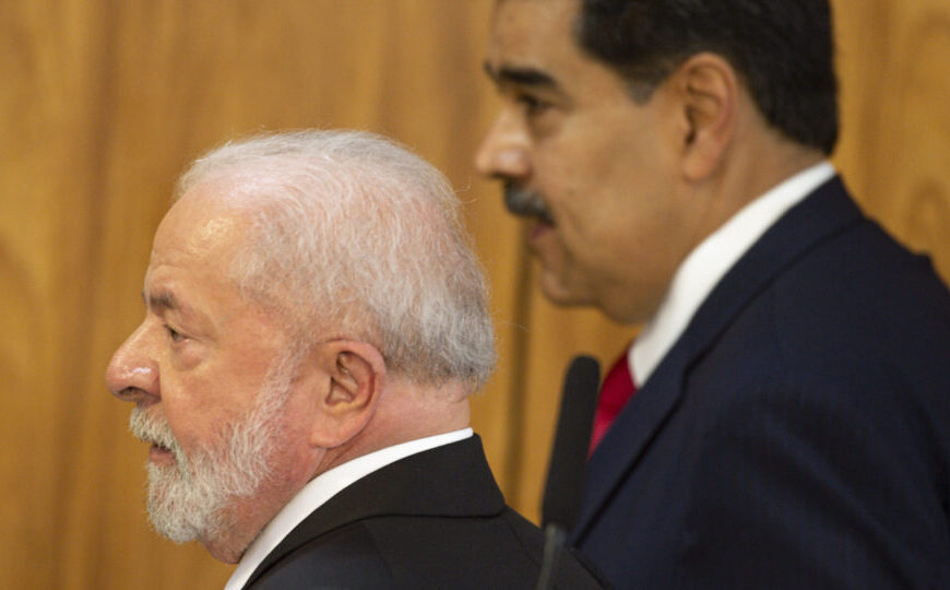 Lula diz estar “indignado” com operação militar dos EUA contra Maduro