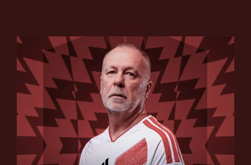 Mano Menezes assume comando técnico da seleção do Peru por 4 anos