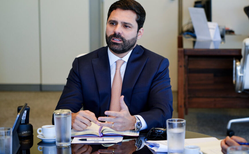 Lula nomeia ministro interino da Justiça após saída de Lewandowski