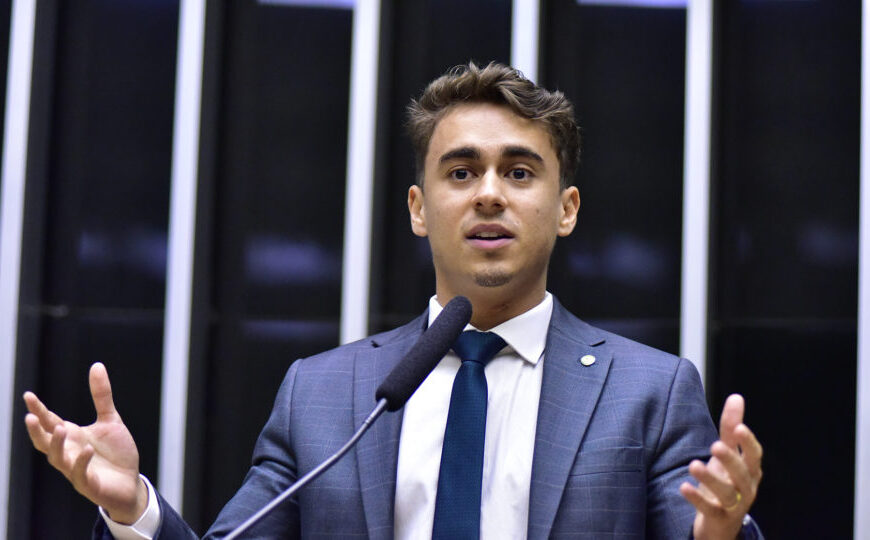 Deputados da oposição criticam adiamento de última hora do sorteio da Mega da Virada