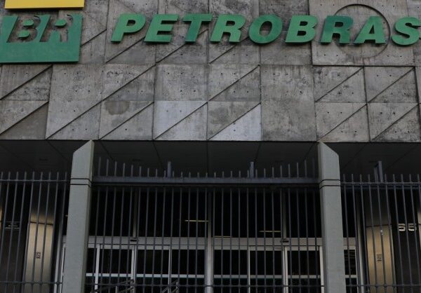 Petrobras reduz em 7,8% preço de venda do&hellip;