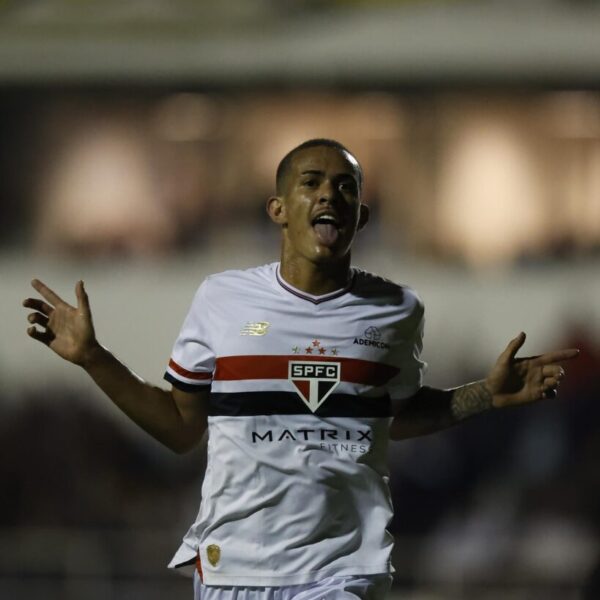 São Paulo vence Botafogo e avança às semifinais&hellip;