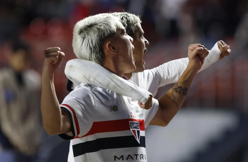 São Paulo atropela Ibrachina e decide Copinha contra o Cruzeiro