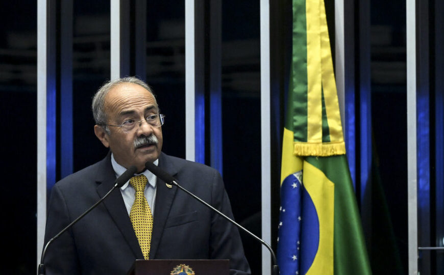 PGR pede arquivamento de investigação contra senador flagrado com dinheiro na cueca