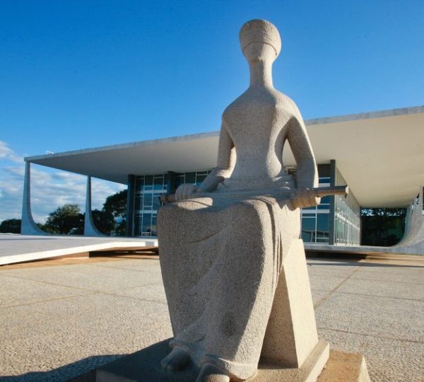 Oposição e governistas na Câmara têm 39 projetos&hellip;