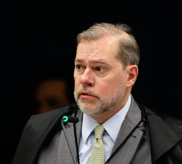 PGR deveria pedir afastamento de Toffoli do caso&hellip;