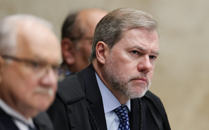 Novo aciona PGR e PF contra Toffoli por atuação no caso Master