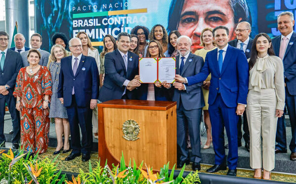 Lula anuncia pacto contra feminicídio sem ações concretas,&hellip;