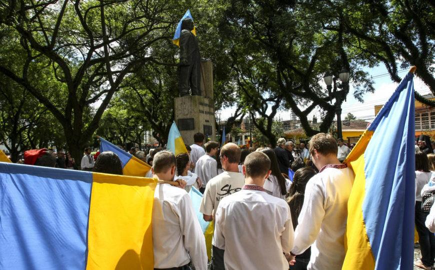 Como a comunidade ucraniana no Brasil se mobiliza após 4 anos de guerra?