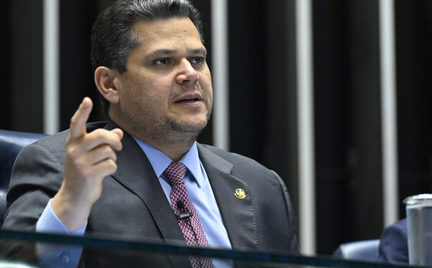 Como a oposição articula investigações contra o Banco Master e o STF?