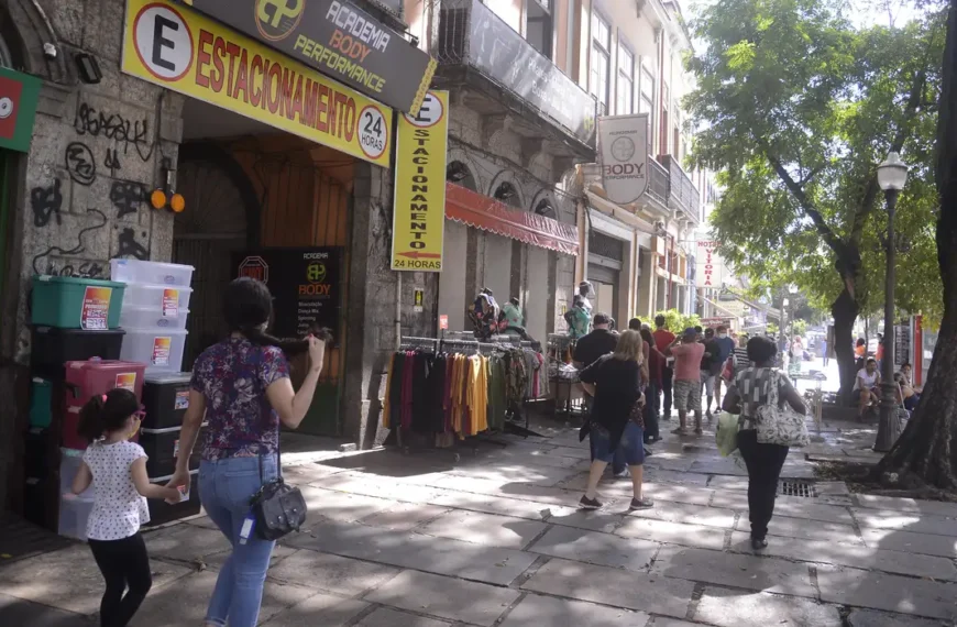 Vendas no comércio varejista fecham 2025 com alta de 1,6%