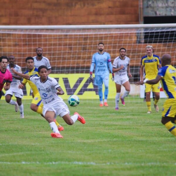 Campeonato Estadual tem rodada completa nesta quarta-feira