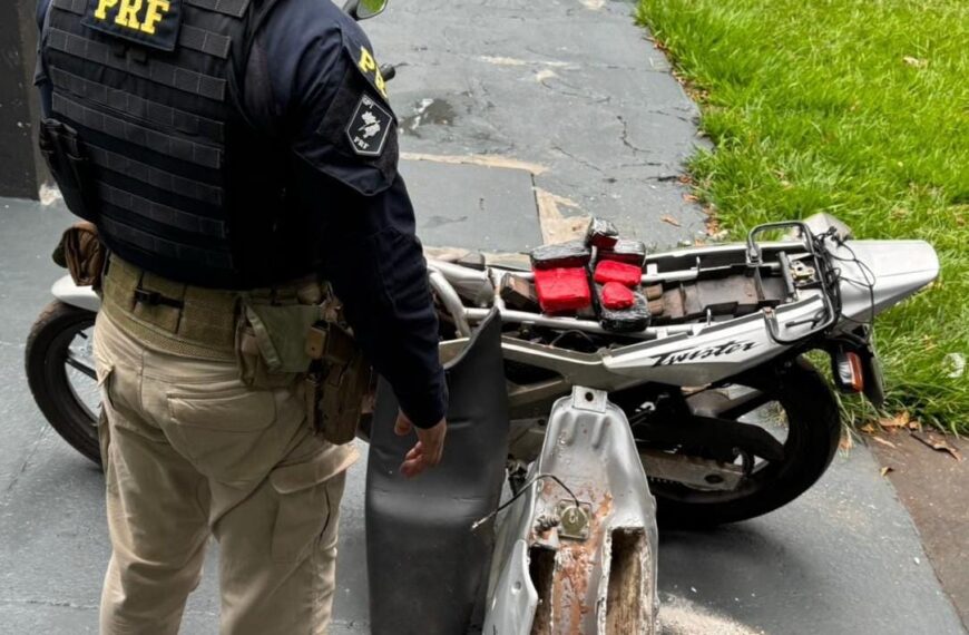 PRF flagra morador de Ponta Porã com 2,5 quilos de cocaína escondidos em fundo falso de moto