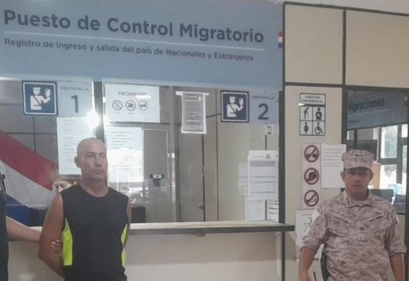 Brasileiro com oito mandados de prisão é expulso do Paraguai