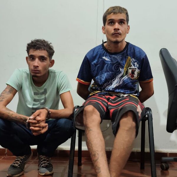 Trabalhadora tem moto furtada e autores são presos&hellip;