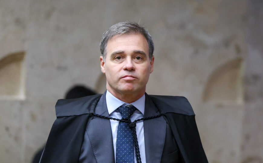 Por que André Mendonça fez um alerta contra tentações financeiras?