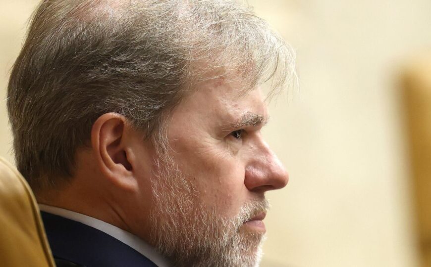 Centrão defende publicamente Toffoli após ministro sair de&hellip;