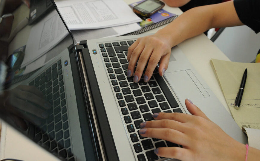 Distorção da LGPD blinda dados públicos e impõe retrocesso à transparência