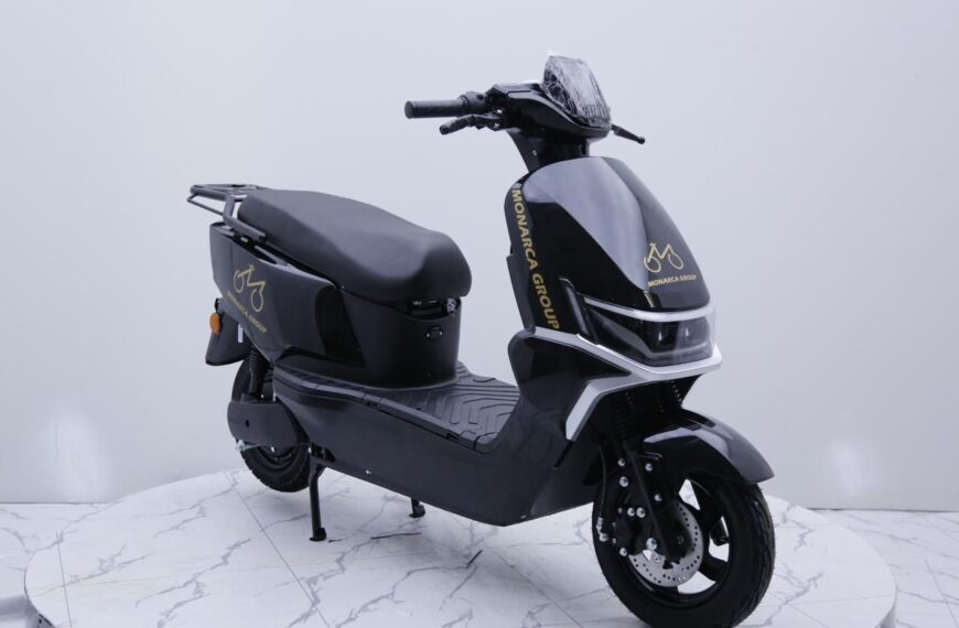 Fabricadas na China, motos elétricas Monarca chegam à fronteira e prometem revolucionar a mobilidade